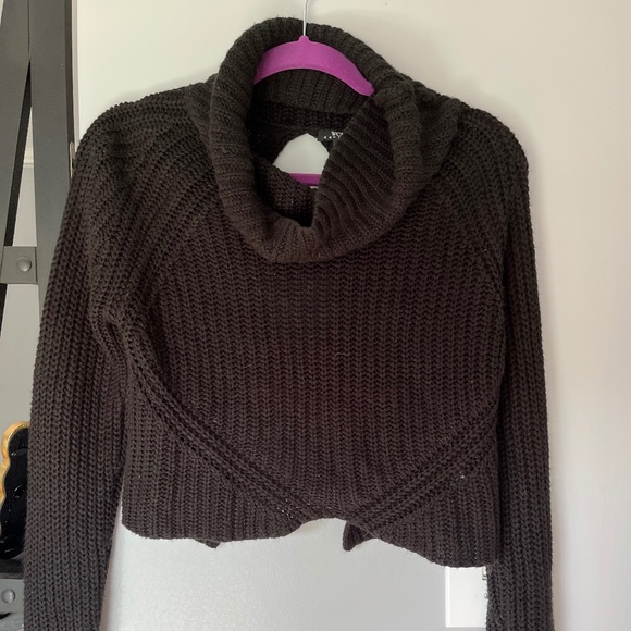 open back sweater - Picture 1 of 3